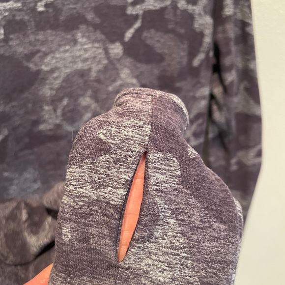 lululemon Longsleeve - Picture 2 of 5